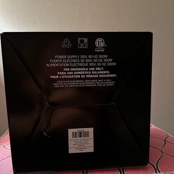 🆕 Uncanny Brands Star Wars R2D2 Deluxe Toaster Lights Up w/ Sounds - Picture 4 of 4